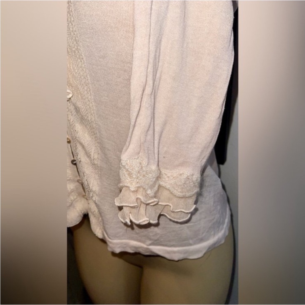 August Silk Cream Ruffled Top - Picture 4 of 11